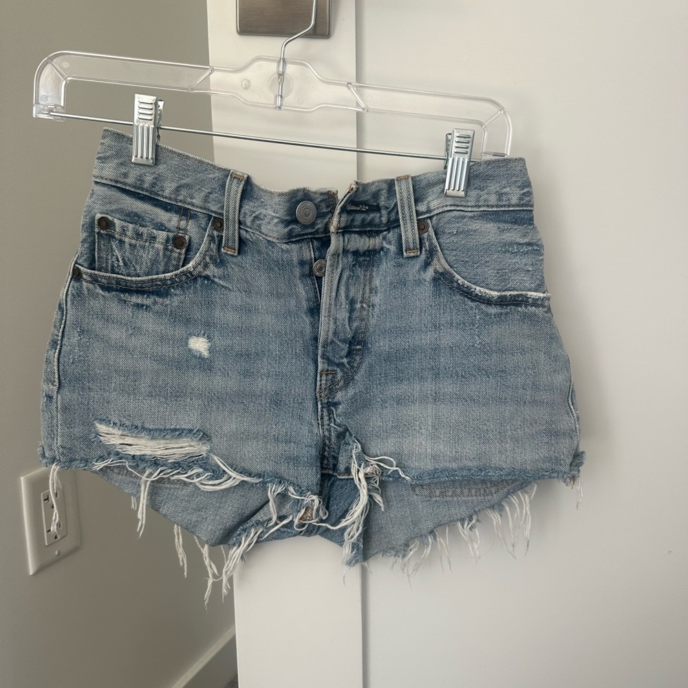501 Levi Jean shorts